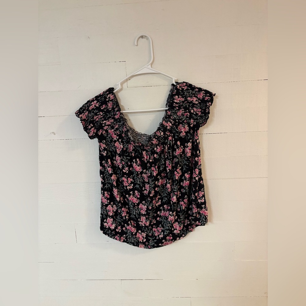 H&M Black Pink Floral Smocked Peasant Top One Size Stretchy Blouse